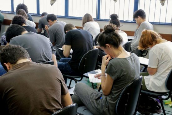 Concurso educação: prefeitura anuncia edital com 139 vagas