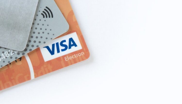 ESSES são os cartões de crédito mais usados por parentes em compras online; Veja quais