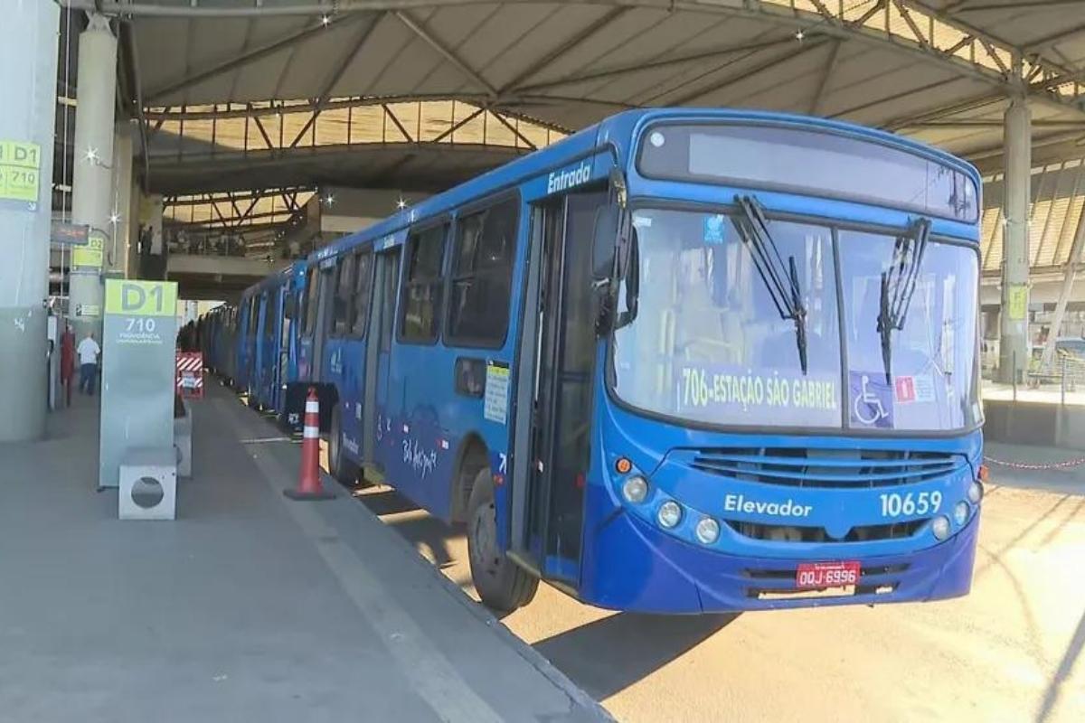 Ônibus DE GRAÇA nesta capital brasileira faz CIDADÃOS aplaudirem de pé