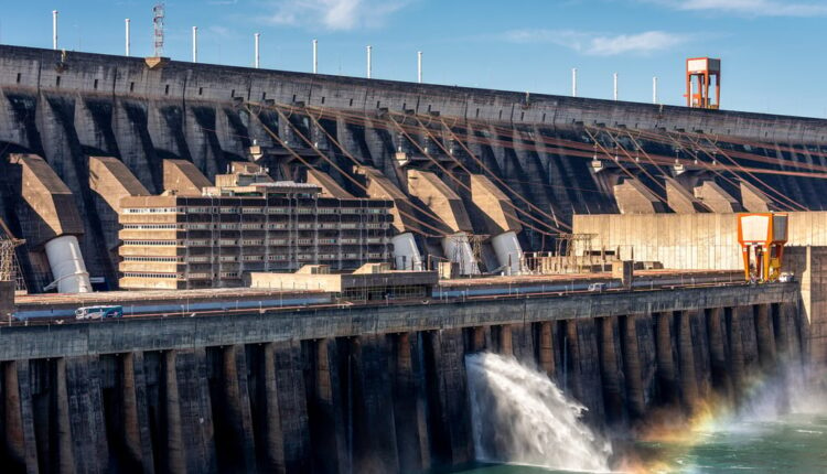 ITAIPU binacional: publicado EDITAL com mais de 1.500 vagas e salários acima de R$ 8 mil