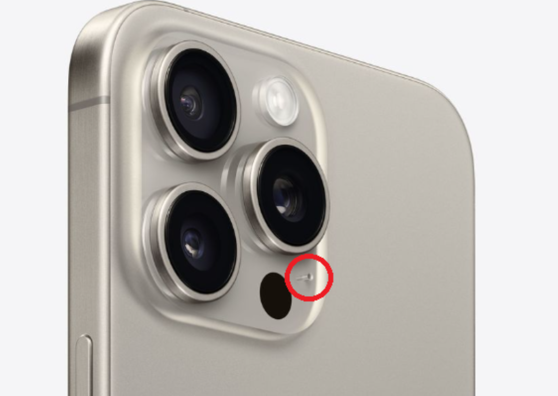 El pequeño agujero escondido entre la cámara del iPhone y el flash es muy importante;  entiende