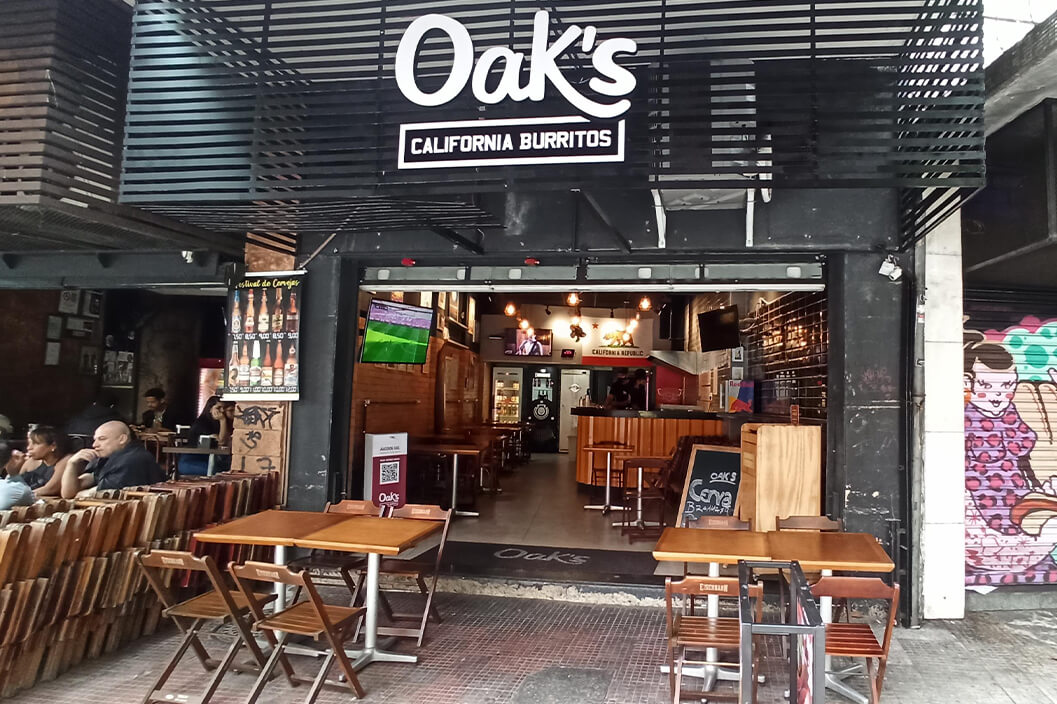 Oak's Burritos y Bowls ABRE CARGOS em 3 estados do país