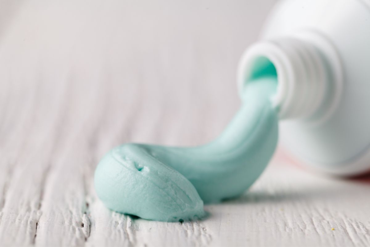 pasta de dente para limpar a casa - Reprodução Canva