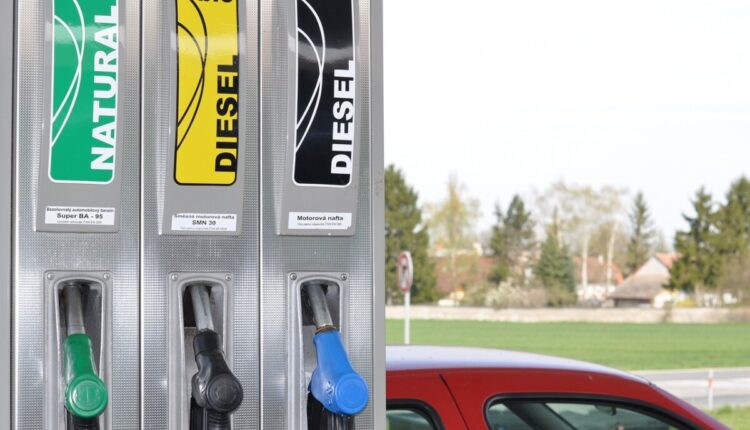 Diesel está mais barato em 2023, na comparação com o ano passado