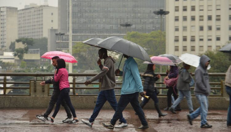 ALERTA: Evento climático promete muita chuva e tempestades para as próximas semanas