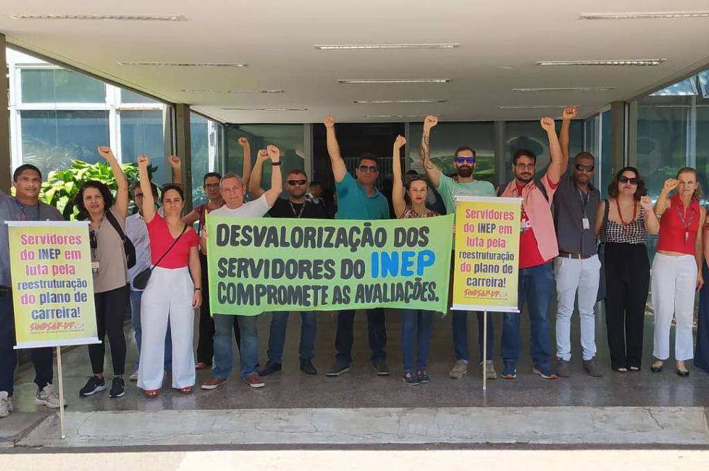 Às vésperas do Enem, servidores do Inep fazem protesto em Brasília