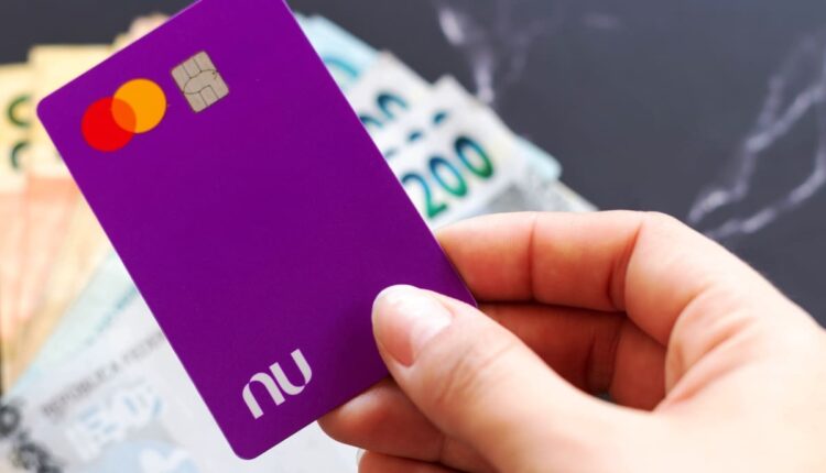 Nubank: Negativados podem SIM ter Cartão de Crédito; veja como funciona