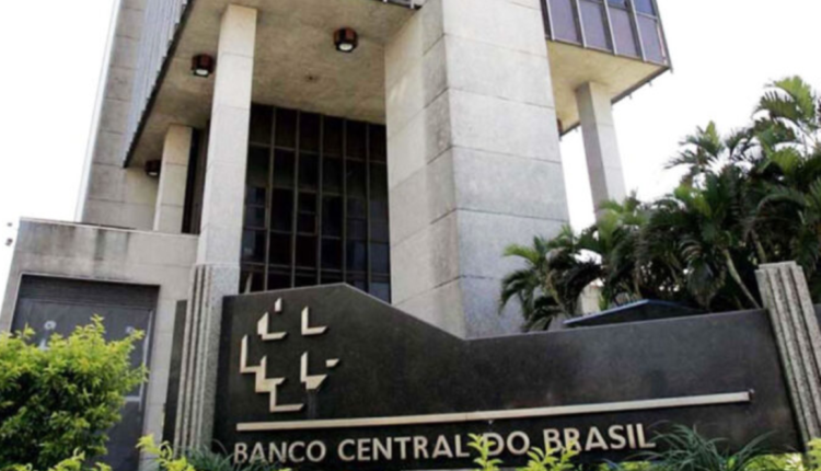 Banco Central emite alerta sobre dinheiro esquecido em bancos