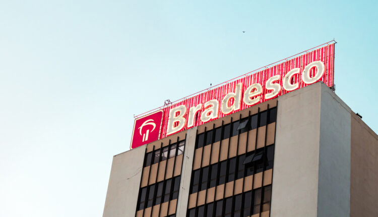 Bradesco anuncia EXCELENTE notícia para os interessados em ter um de seus cartões