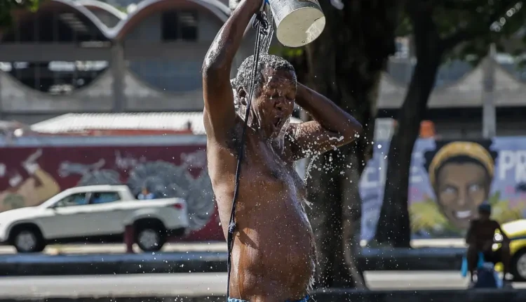 Calor intenso: Ministério da Saúde divulga dicas para se proteger