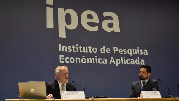 O novo concurso IPEA já tem banca definida para as 80 vagas destinadas a carreira de técnico. Os salários passam dos R$ 21 mil mensais.