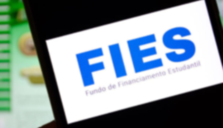 Confira os canais de atendimento para renegociar dívidas do FIES Imagem - Divulgação