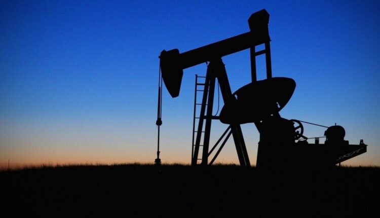 Indústrias extrativas se beneficiam pela maior extração de petróleo e minérios de ferro em setembro