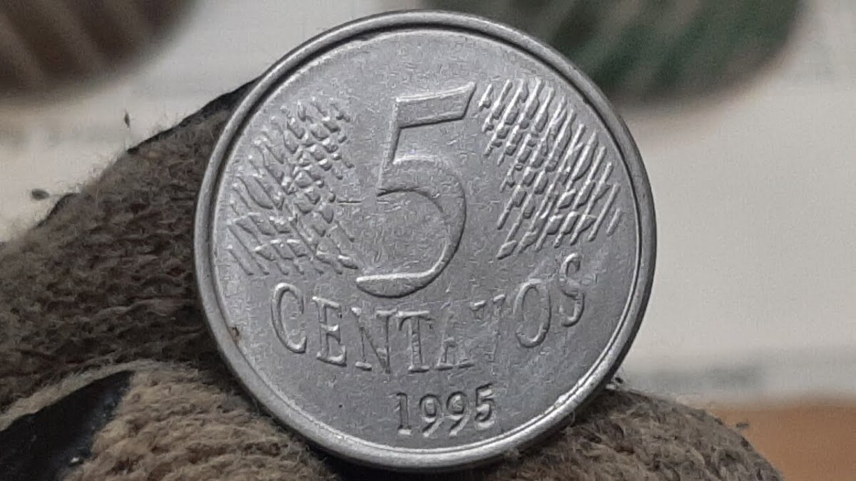 A moeda de 5 centavos que vale 500 vezes o seu valor facial