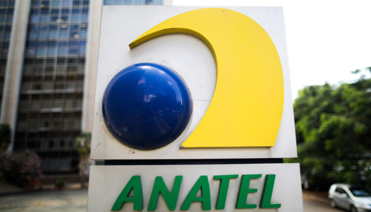 Concurso ANATEL: banca é definida e edital confirmado; 50 vagas com salários até R$ 17 mil