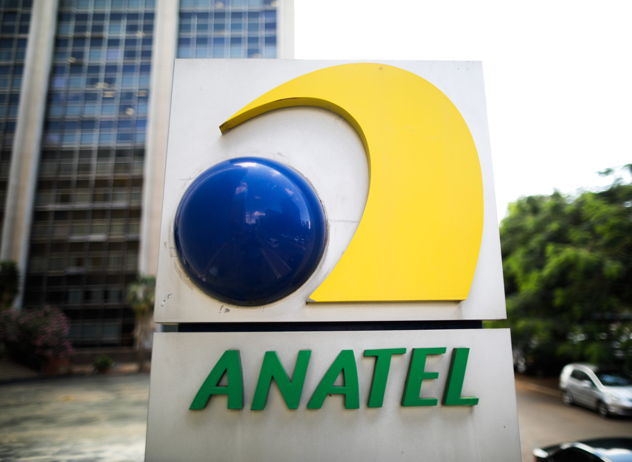 Concurso ANATEL: banca é definida e edital confirmado; 50 vagas com salários até R$ 17 mil