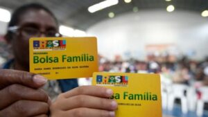 Bolsa Família 2023: Programa acumula BILHÕES de reais e cresce 90% em 2023