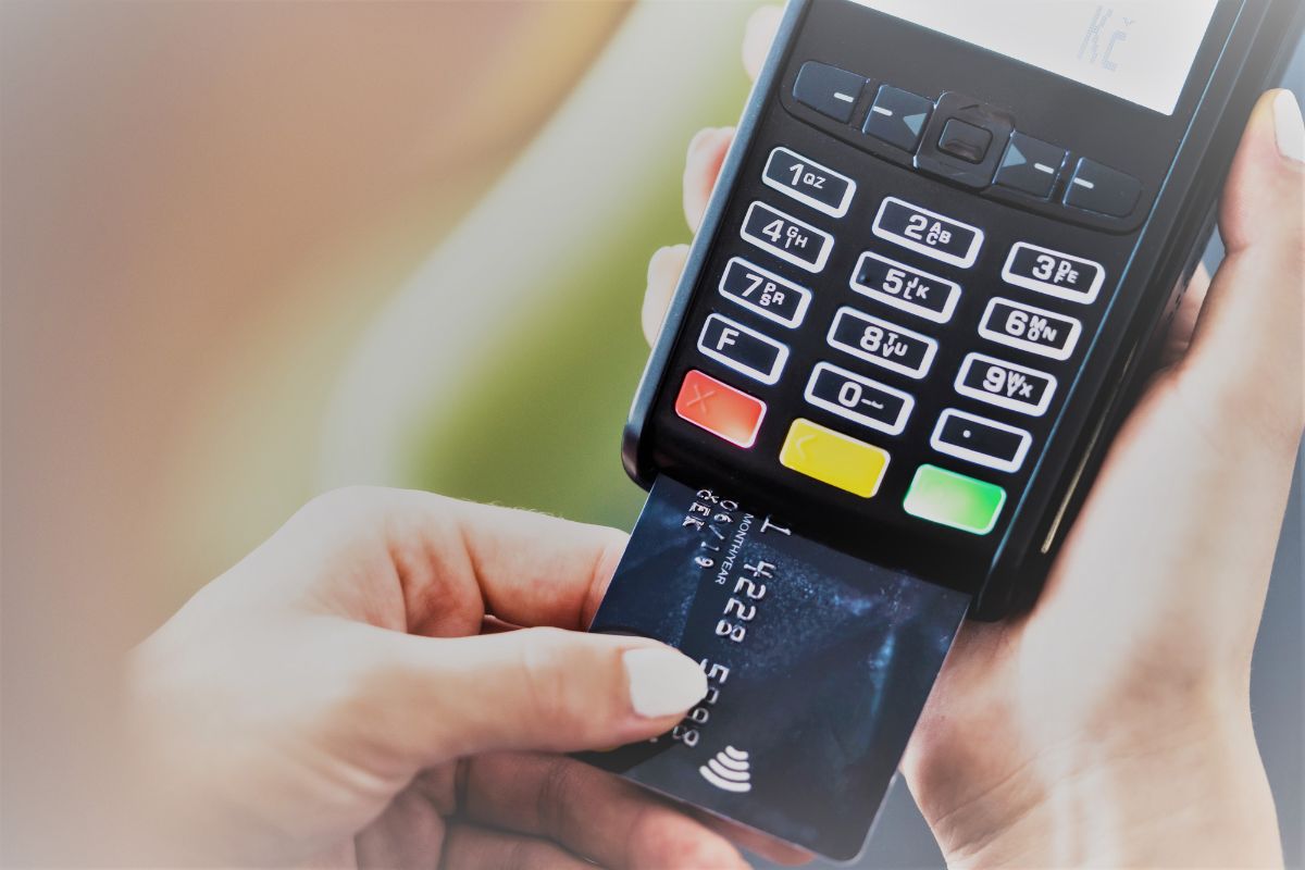 Critérios para escolher uma maquininha de cartão de crédito