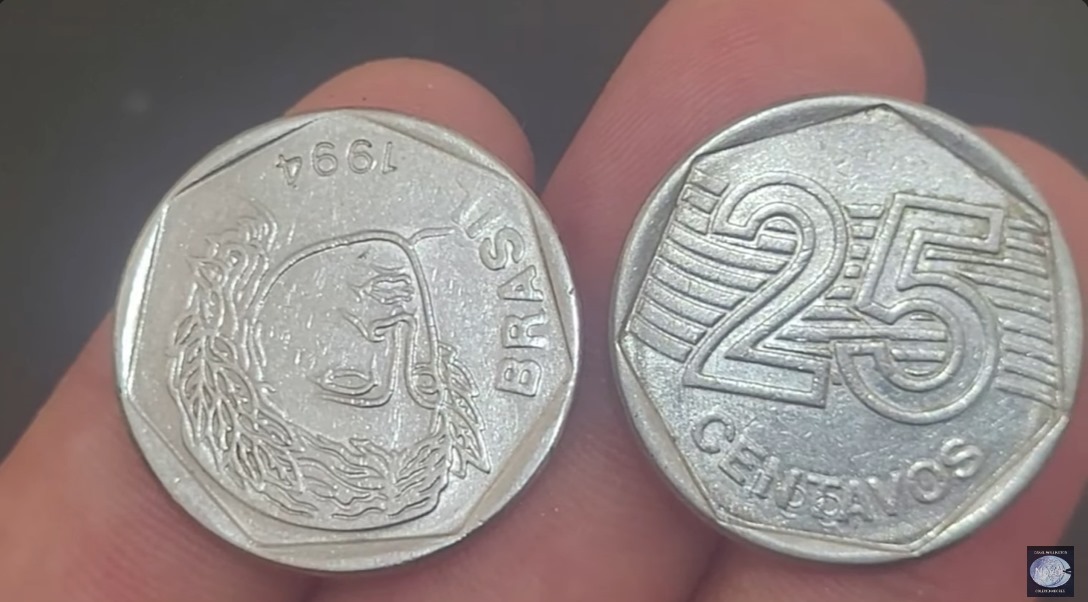 Moedas de 25 centavos de 1994 com reverso invertido e cunho marcado