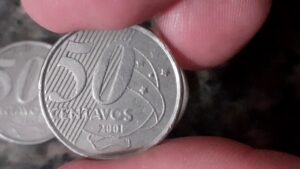 Exemplo de moeda de 50 centavos de 2001