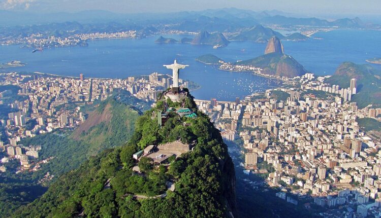Concurso Rio de Janeiro: mais de 900 vagas nível médio para EDUCAÇÃO