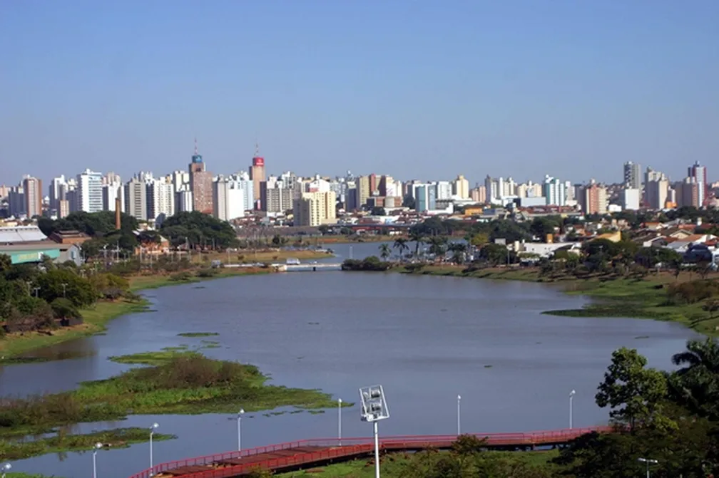 Concurso São Paulo: vagas abertas na área LEGISLATIVA com iniciais até R$ 9.934,90