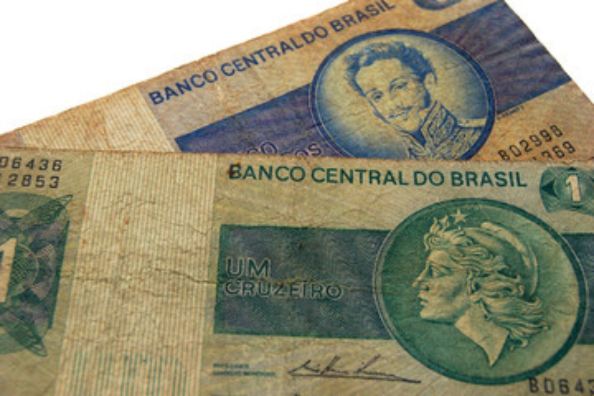 Surpresa com NOTA ANTIGA para brasileiros: PIX valioso na conta
