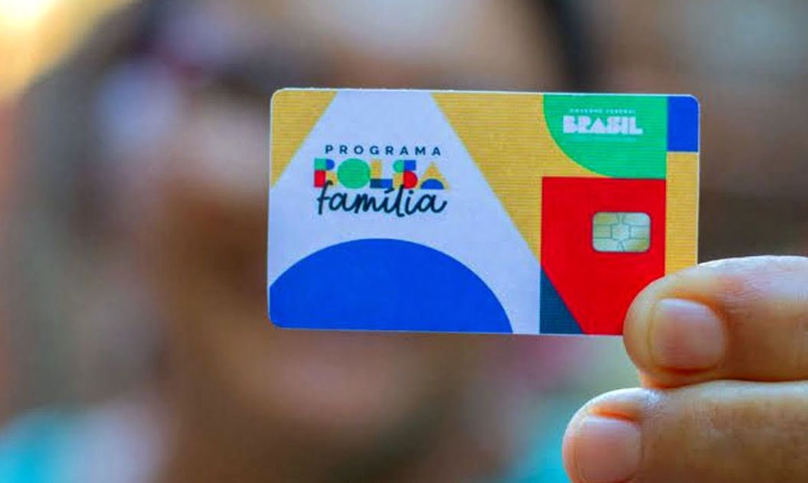 Bolsa Família: governo anuncia data do retorno dos pagamentos