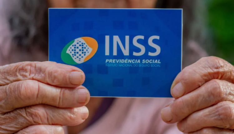 INSS emite COMUNICADO para aposentados sobre o pagamento do benefício! Confira