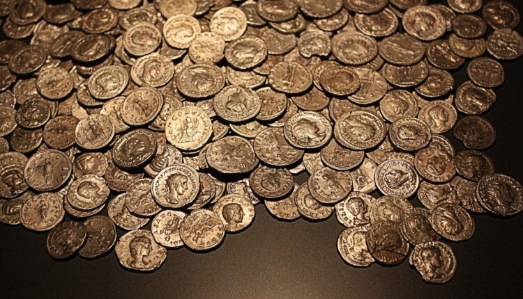 A moeda antiga que conta com duas variantes extremamente valiosas