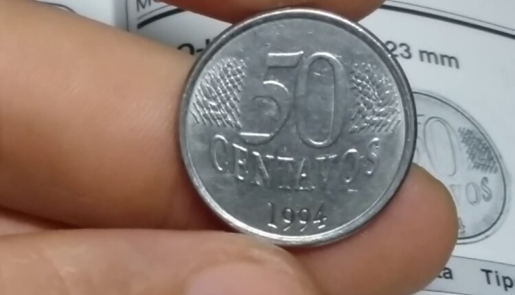 As duas primeiras moedas de 50 centavos já valem quase R$ 100. Saiba como identificar