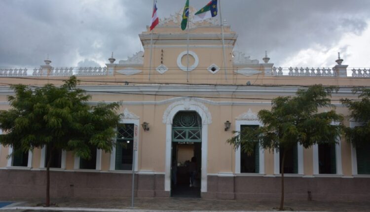 Concurso Bahia anuncia novo edital com quase 200 vagas para prefeitura