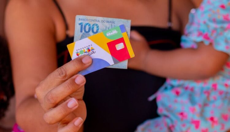 Excelente notícia para mães solteiras: ganhe R$ 750 com o Caixa Tem!