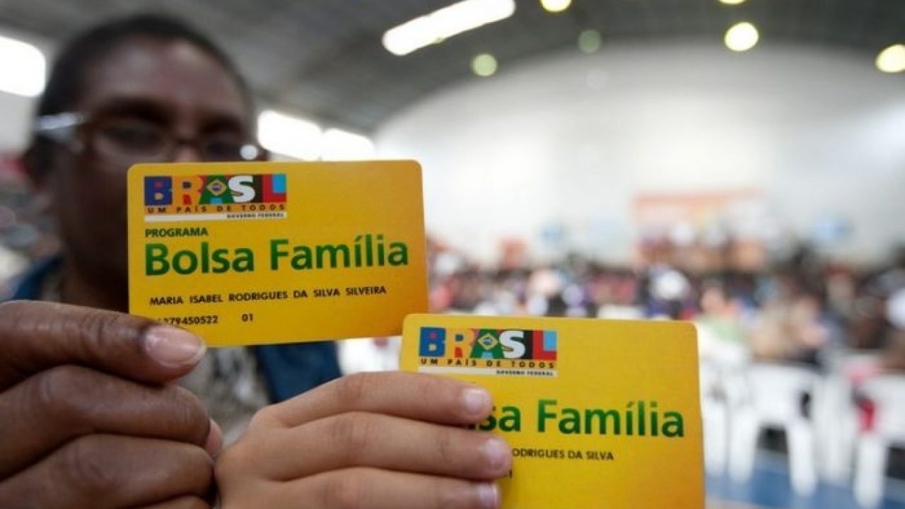 Governo vai atualizar lista de cidades que receberão Bolsa Família antecipado em março