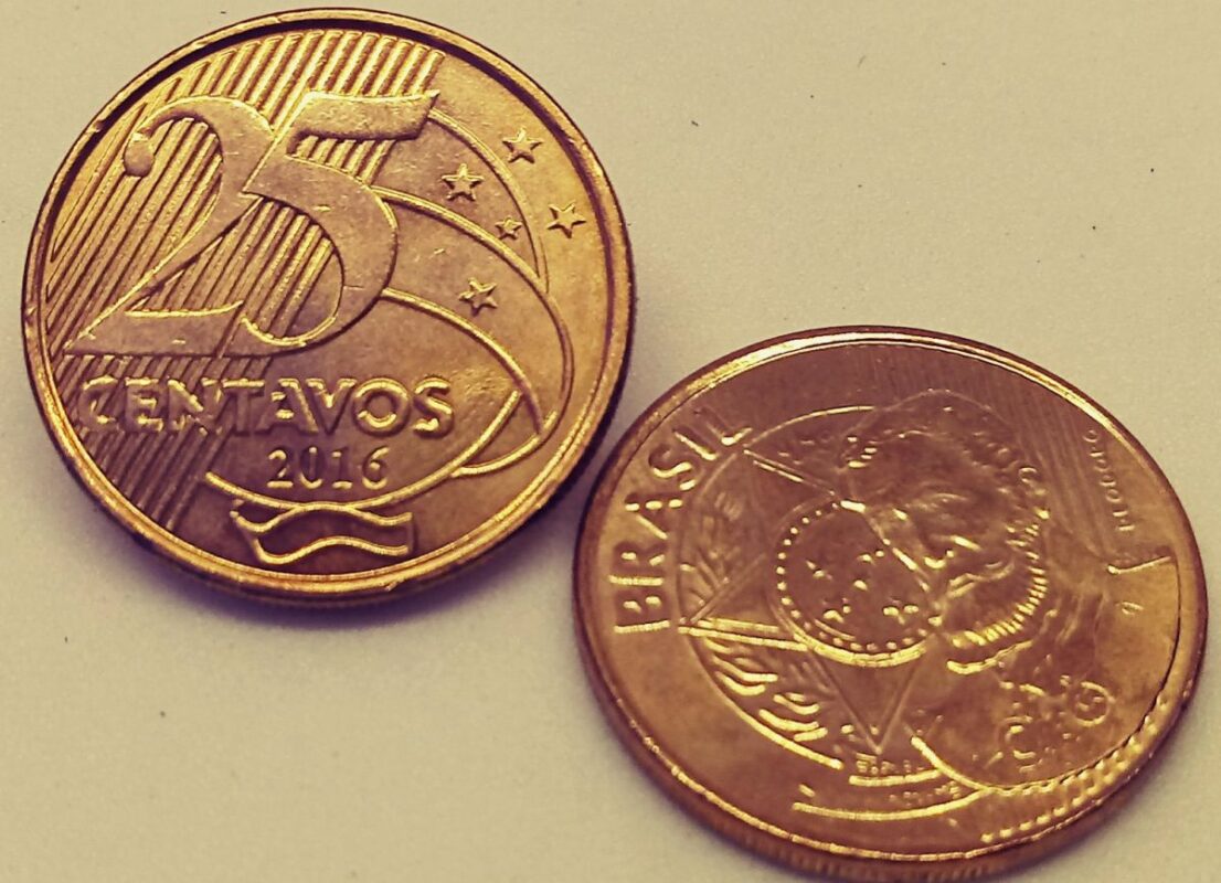 Grupo de moedas de 25 centavos já vale quase R$ 100 em 2024