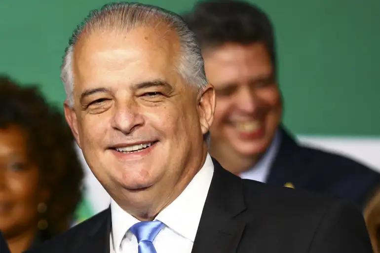 Ministro anuncia nova data para o lançamento do Voa Brasil