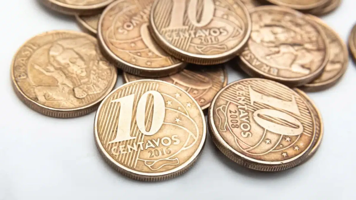 Veja quando as moedas de 10 centavos de 2020 e 2022 podem valer quase R$ 200