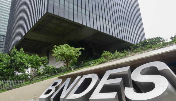 BNDES anuncia concurso com 150 vagas e iniciais de R$ 20.900,00