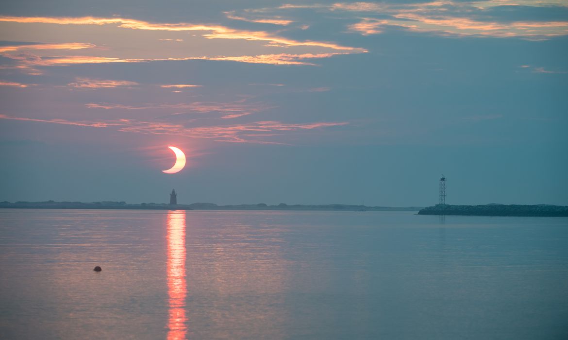 Como acompanhar ao vivo o eclipse solar da segunda-feira, 8?