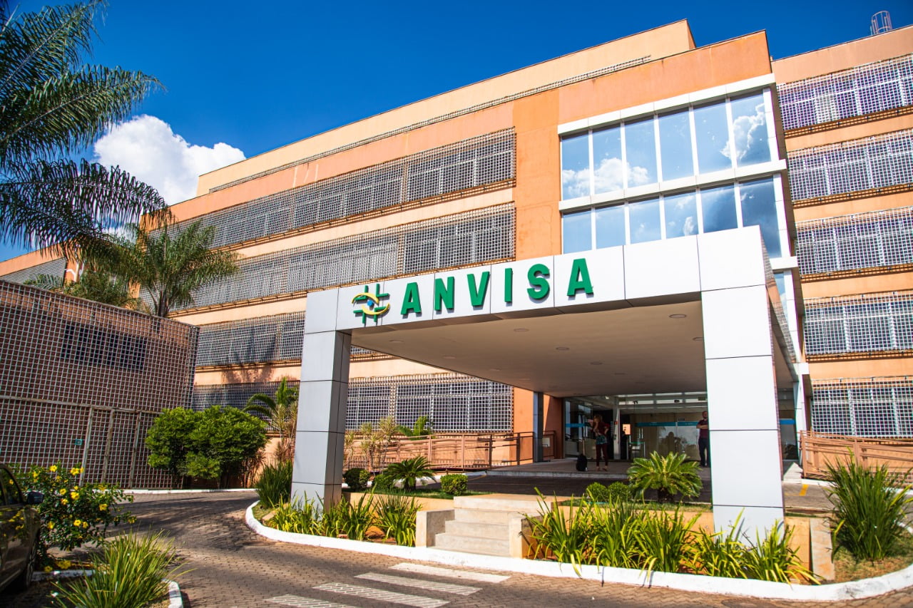 salário oferecido pela Anvisa é de R$ 17.071,35 para uma jornada de trabalho de 40 horas semanais.