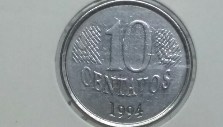 O valor das quatro primeiras moedas de 10 centavos do Plano Real vai te surpreender