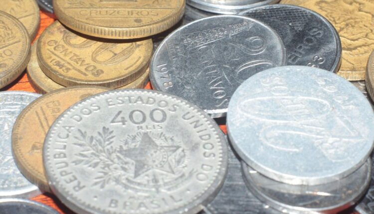 Não deixe essas moedas antigas guardadas na sua gaveta; Elas podem valer muito mais do que aparentam!