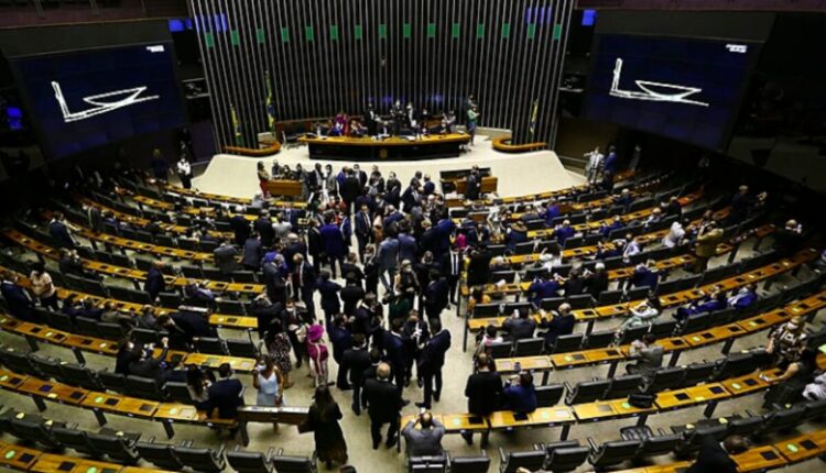 Câmara aprova projeto de reajuste SALÁRIO em diversas áreas do Serviço Público