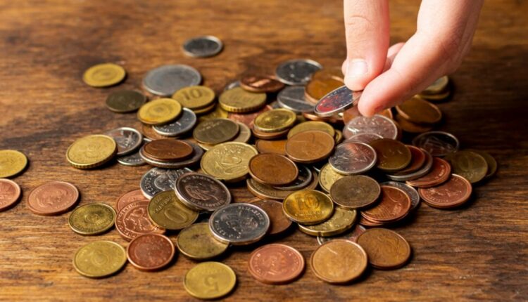 Quatro moedas antigas de 50 centavos valem R$ 2.700; Veja os modelos