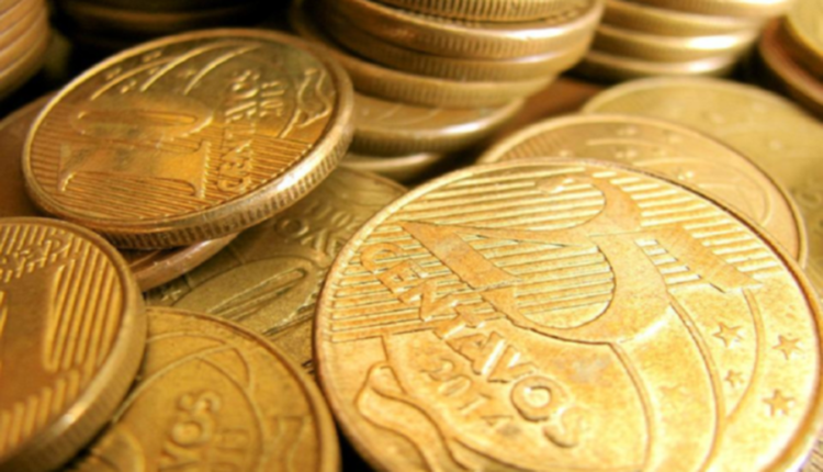 Três moedas de 25 CENTAVOS com a mesma falha valem mais de R$ 400