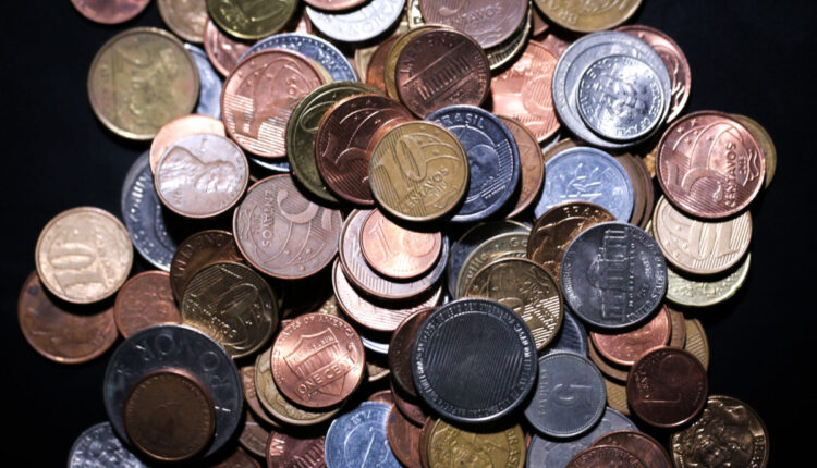 Colecionadores buscam moedas de 10 CENTAVOS com erro de cunhagem