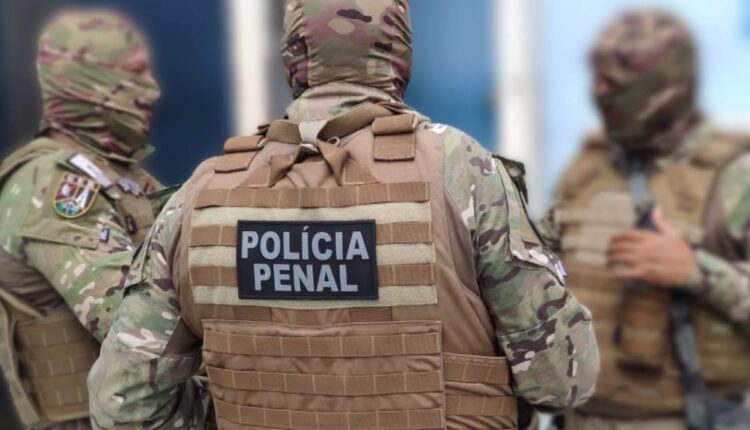 MAIS UMA CHANCE: concurso da POLICIA PENAL prorroga prazo de inscrição! 800 vagas com iniciais até R$ 6 mil