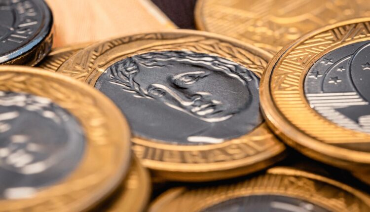 Essas duas moedas de 1 real podem mudar a sua vida; Saiba como vendê-las.