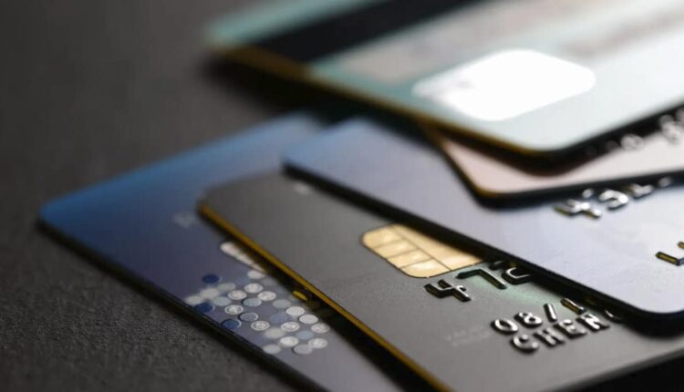 Cartão de crédito: Veja dicas para se livrar das dívidas na modalidade