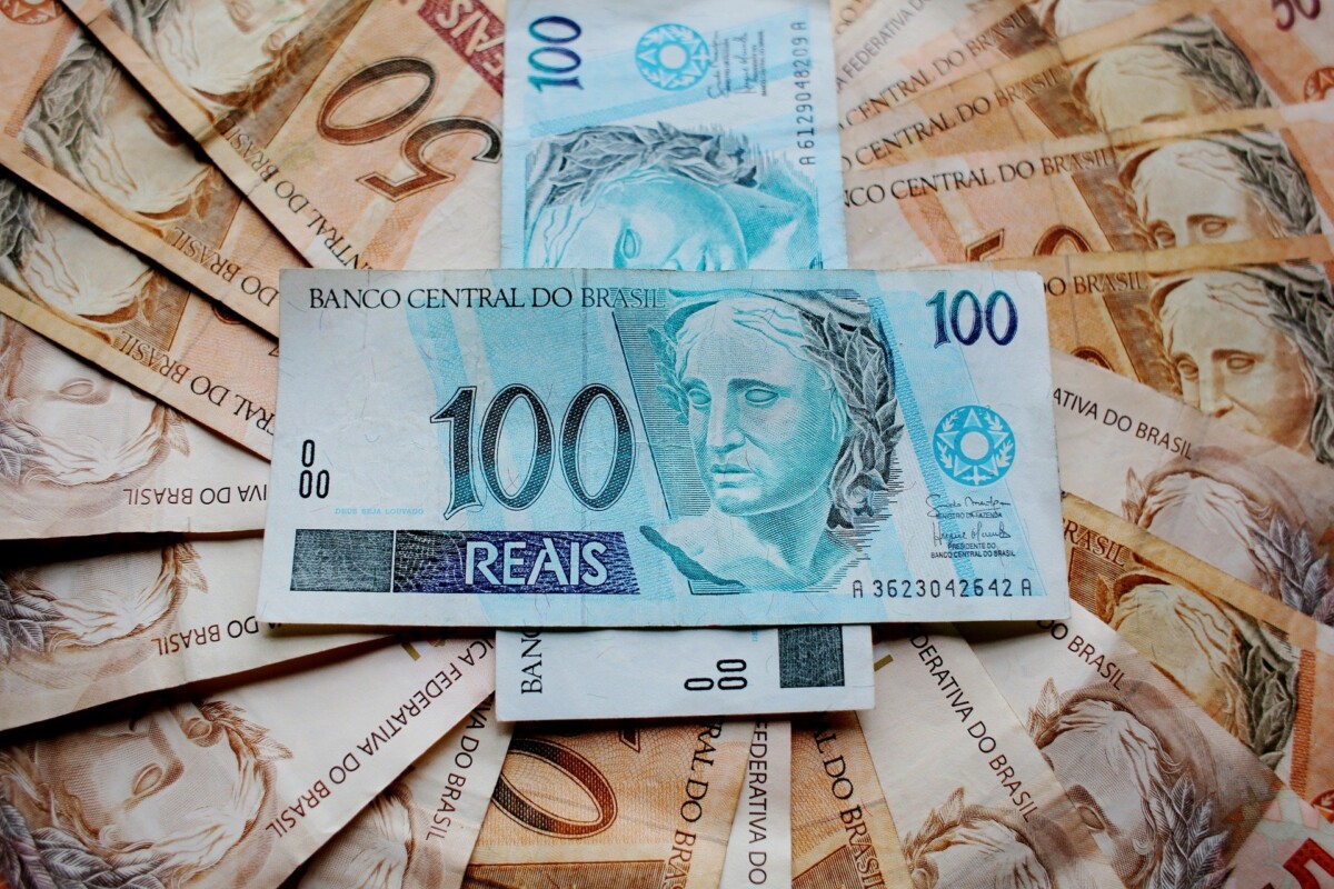 Prêmio da Quina rende mais de R$ 200 mil no primeiro mês na poupança